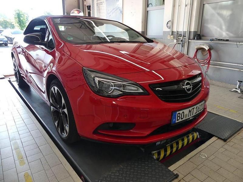 Gebraucht Opel Cascada Innovation 170 PS (125 kW) 2018 Schwarz Cabrio