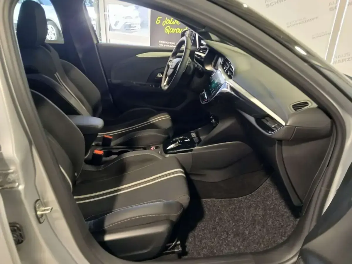 Gebraucht Opel Corsa 101 PS (74 kW) 2025 Silber Kleinwagen