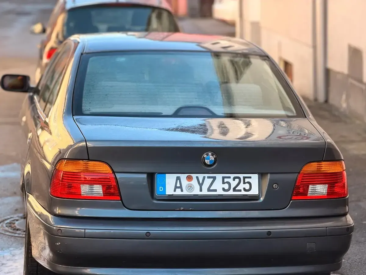 Gebraucht BMW 525 192 PS (141 kW) 2001 Silber Limousine