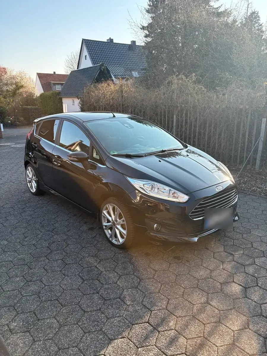 Gebraucht Ford Fiesta 125 PS (91 kW) 2013 Schwarz Coupé