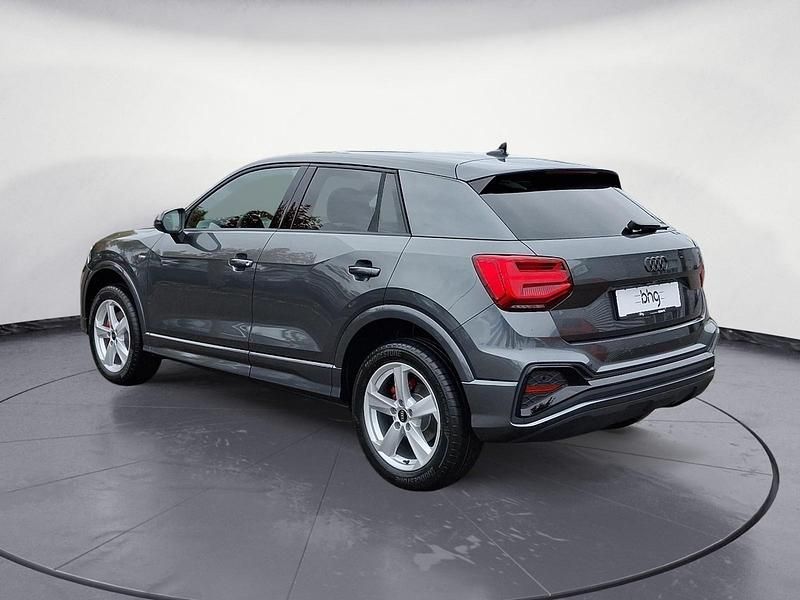 Neu Audi Q2 S-Line 150 PS (110 kW) 2025 Grau SUV