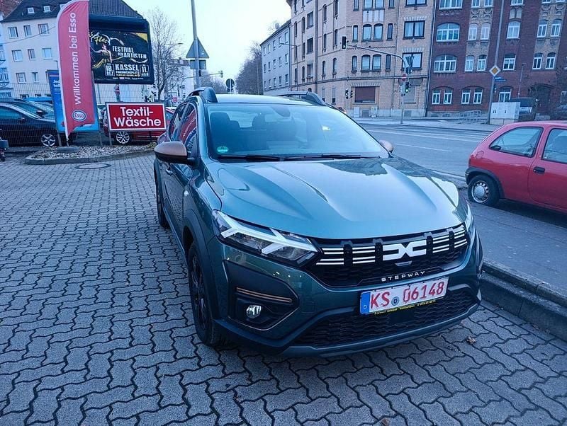 Gebraucht Dacia Sandero Extreme 110 PS (80 kW) 2024 Grün Limousine