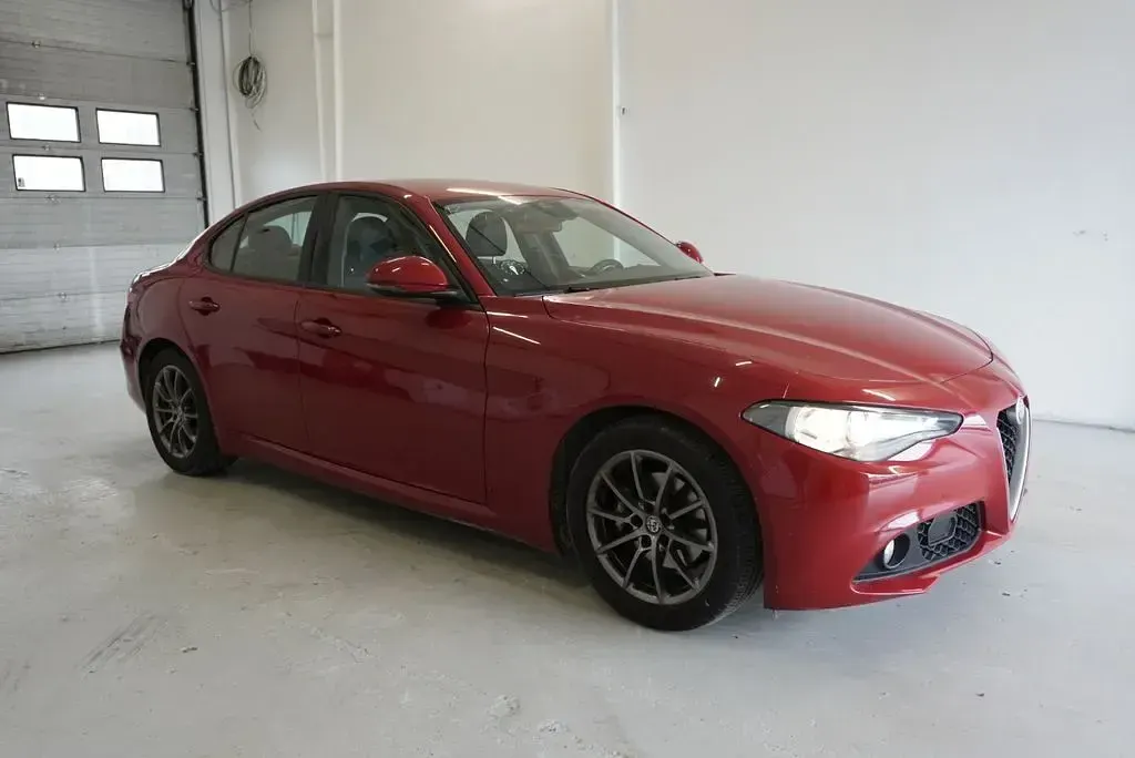 Gebraucht Alfa Romeo Giulia 200 PS (147 kW) 2018 Rot Limousine
