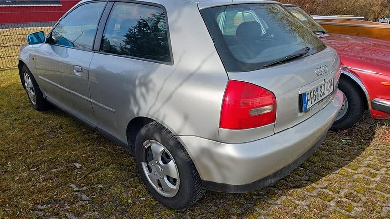 Gebraucht Audi A3 Ambiente 101 PS (74 kW) 1999 Silber Kleinwagen