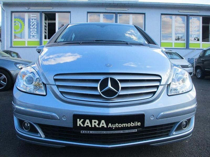 Gebraucht Mercedes B180 109 PS (80 kW) 2006 Blau Van / Kleinbus
