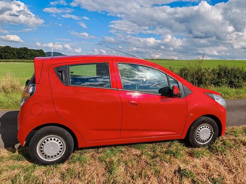 Gebraucht Chevrolet Spark 68 PS (50 kW) 2010 Rot Kleinwagen