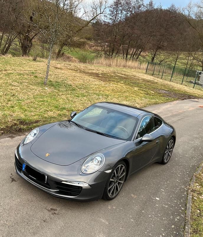 Grau Gebraucht 2014 Porsche 911 Carrera Coupé | 81.990 € - Bild 1/4