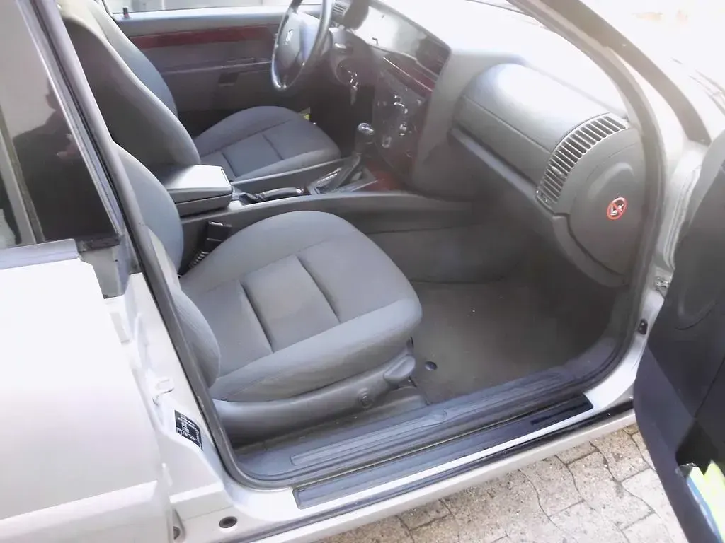 Gebraucht Opel Omega Edition 144 PS (105 kW) 2004 Silber Limousine