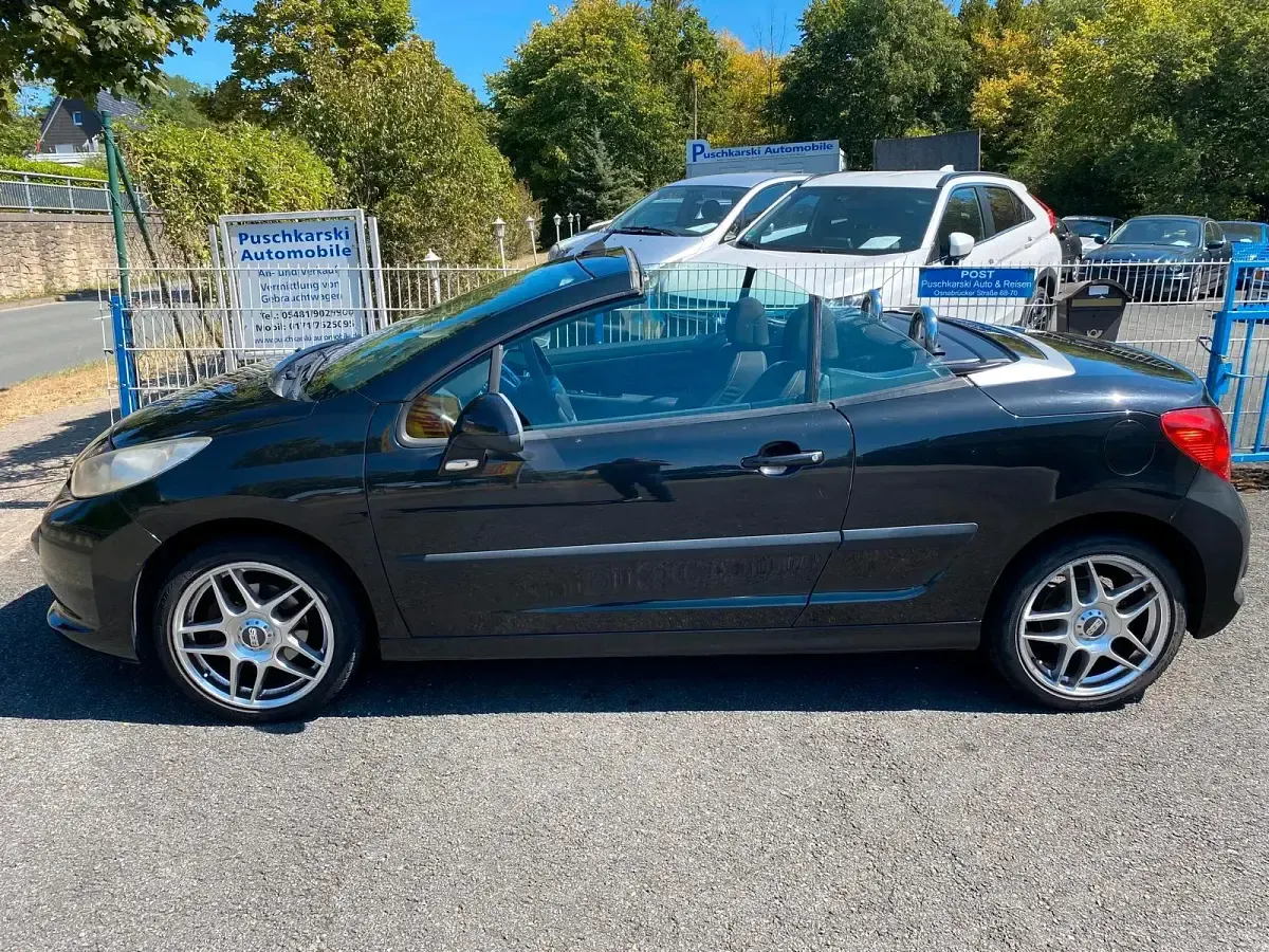 Gebraucht Peugeot 207 Filou 120 PS (88 kW) 2009 Farbe schwarz obsidien/met Cabrio