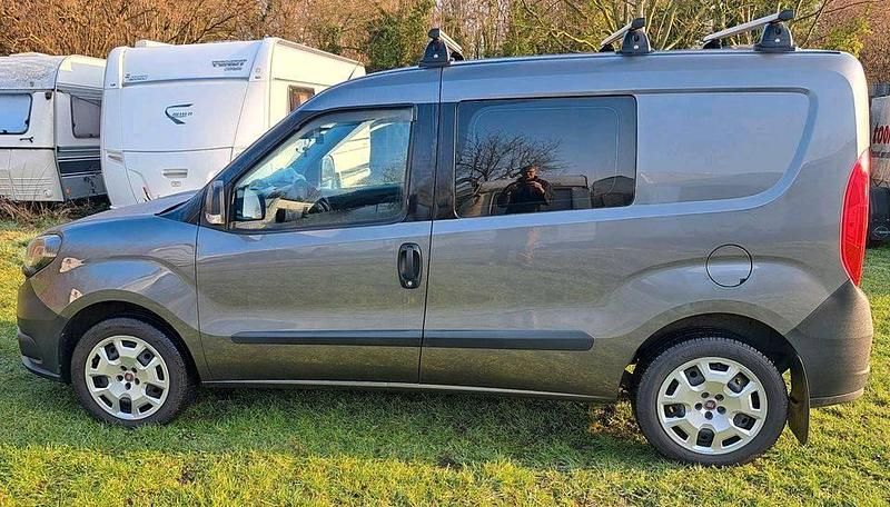 Gebraucht Fiat Doblò 120 PS (88 kW) 2019 Andere farben Van / Kleinbus