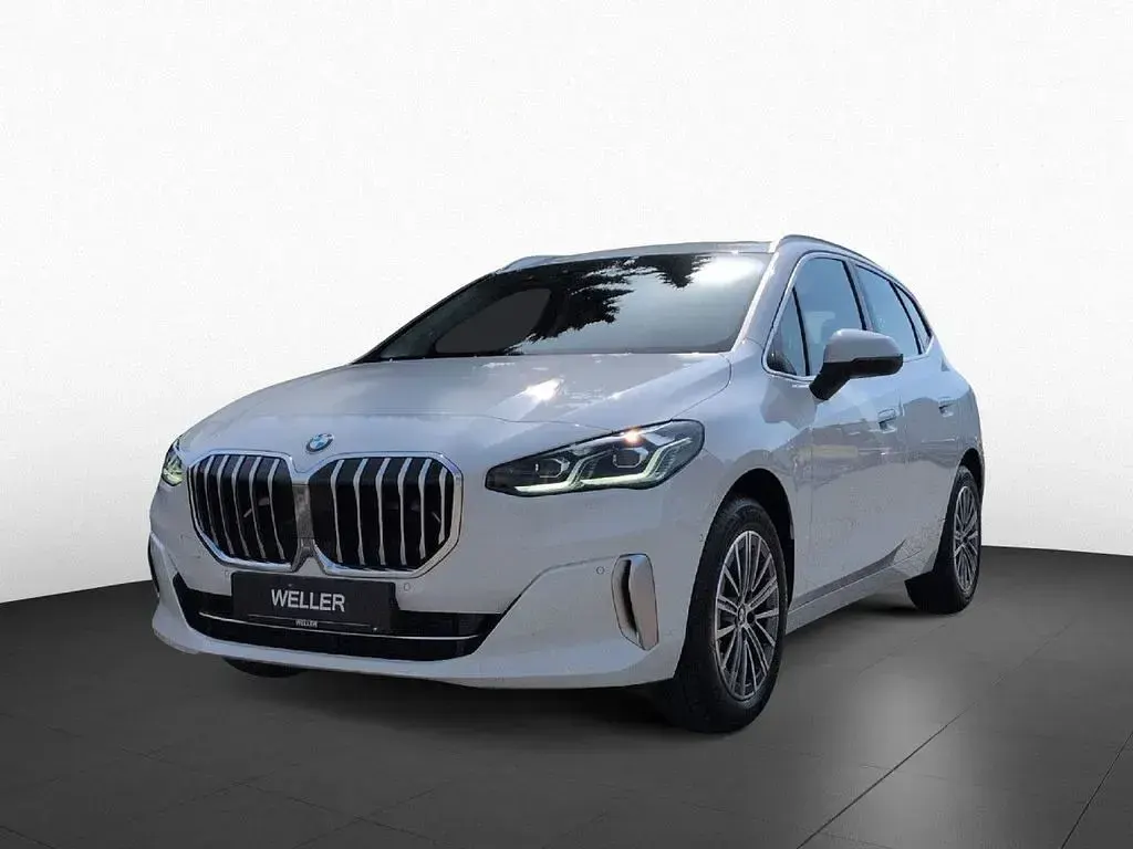 Gebraucht BMW 220 Luxury Line 156 PS (114 kW) 2025 Weiß Van / Kleinbus