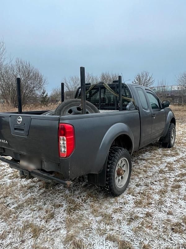 Gebraucht Nissan Navara 190 PS (139 kW) 2011 Grau Pickup