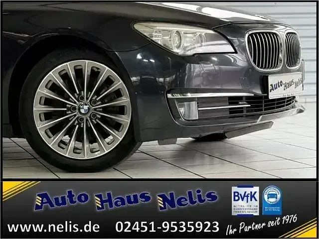 Gebraucht BMW 730 258 PS (189 kW) 2013 Grau Limousine