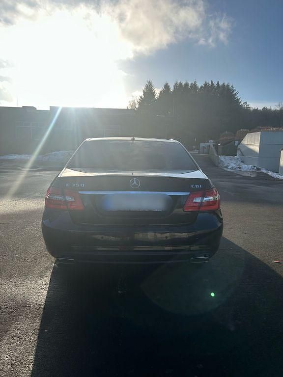 Gebraucht Mercedes E350 AMG 231 PS (169 kW) 2008 Schwarz Limousine