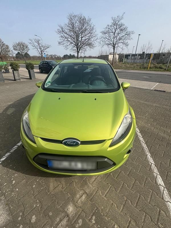 Gebraucht Ford Fiesta 68 PS (50 kW) 2009 Grün Kleinwagen