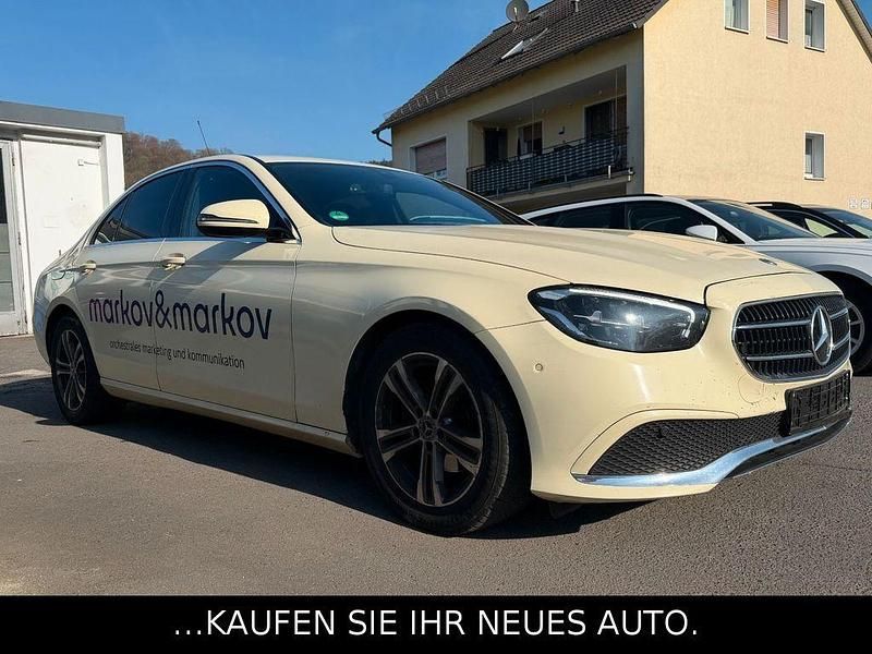 Gebraucht Mercedes E200 160 PS (117 kW) 2022 Schwarz Limousine