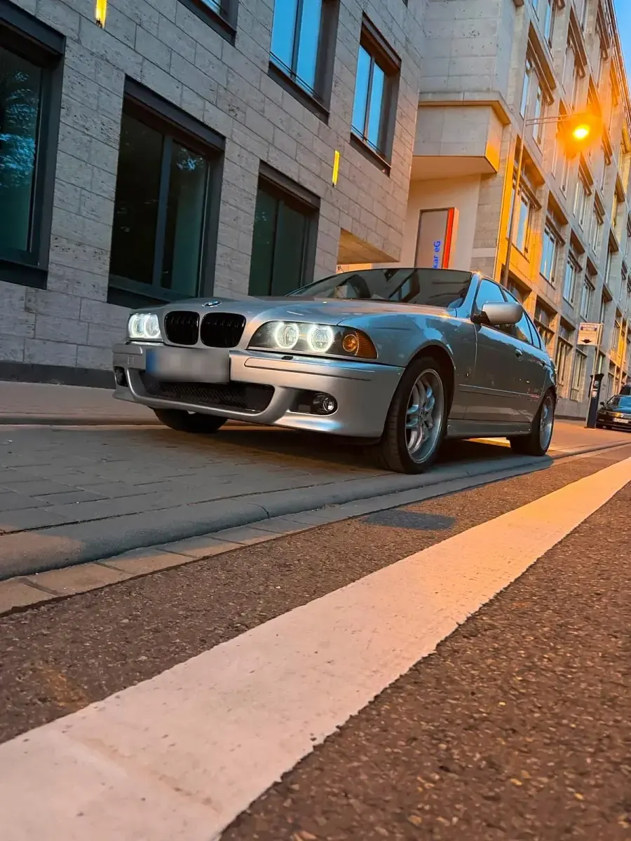 Gebraucht BMW 530 Lifestyle 193 PS (141 kW) 2001 Grau Limousine