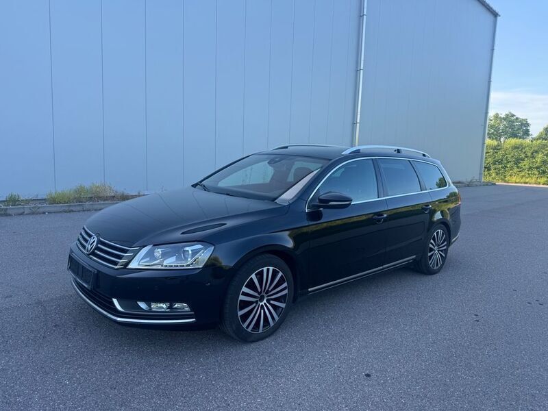 Schwarz Gebraucht 2014 VW Passat Comfortline Kombi | 10.900 € (Fairer Preis) - Bild 1/4