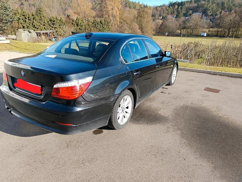 Gebraucht BMW 520 177 PS (130 kW) 2007 Schwarz Limousine