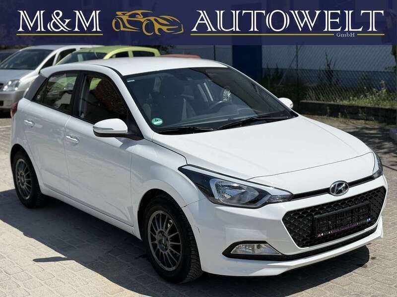 Weiß Gebraucht 2018 Hyundai i20 Active Kleinwagen | 10.900 € (Fairer Preis) - Bild 1/4
