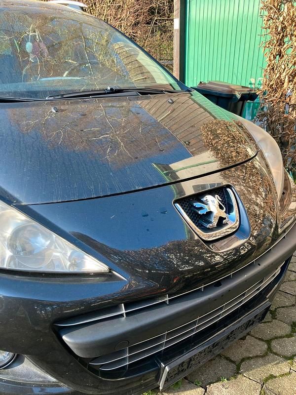 Gebraucht Peugeot 207 2012 Schwarz Kombi