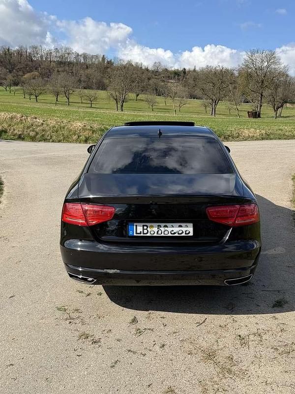 Gebraucht Audi A8 250 PS (183 kW) 2011 Limousine