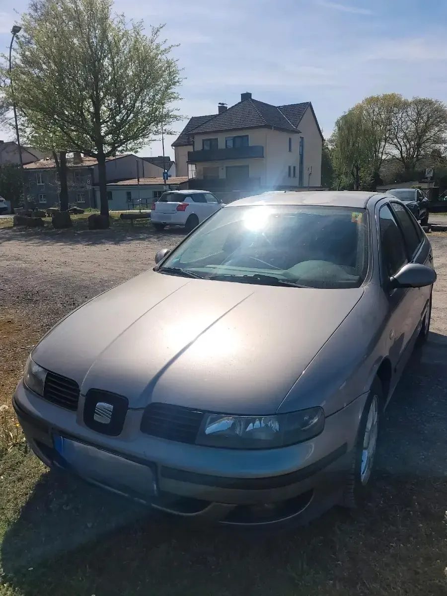 Second-hand Seat Leon 110 CP (80 kW) 2004 Argintiu Hatchback