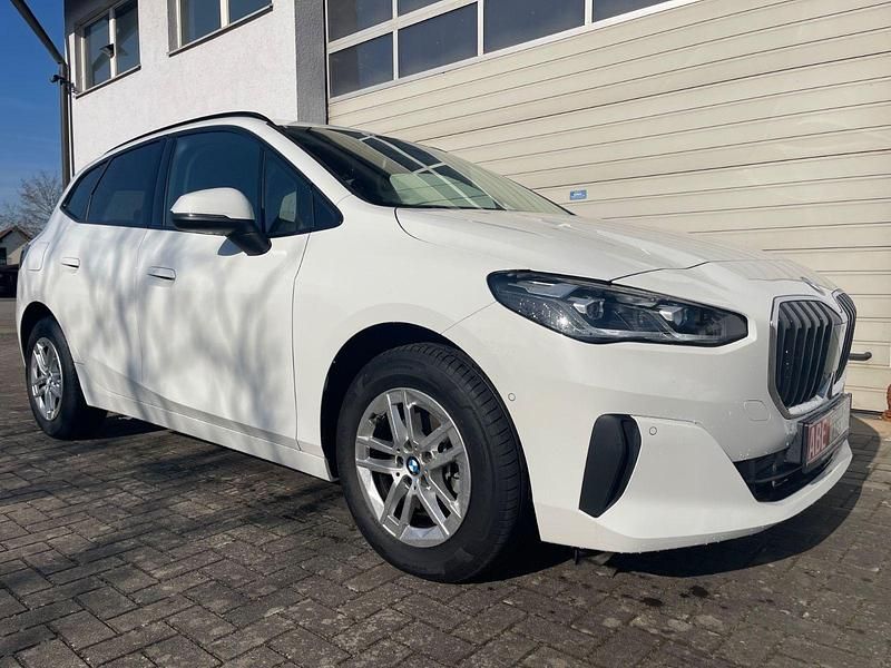 Gebraucht BMW 218 Active Tourer Performance 150 PS (110 kW) 2022 Weiß Van / Kleinbus