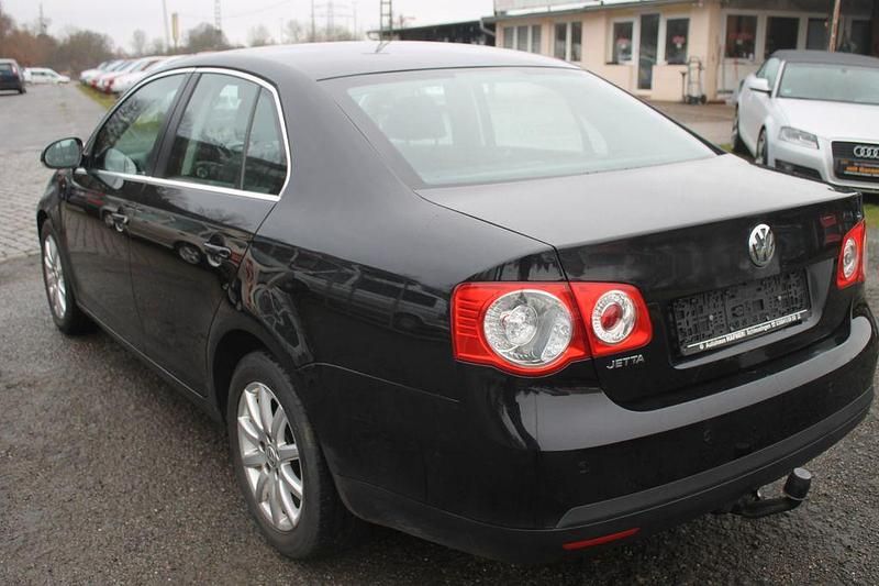 Gebraucht VW Jetta Comfortline 140 PS (102 kW) 2006 Schwarz Limousine
