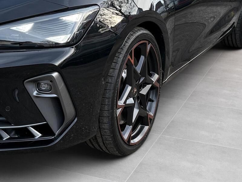 Neu Cupra Leon VZ 333 PS (244 kW) 2025 Schwarz Limousine