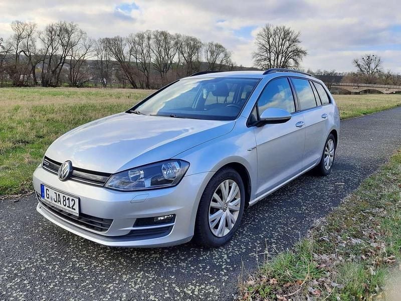Gebraucht VW Golf VII LOUNGE 110 PS (80 kW) 2015 Kombi