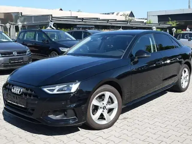 Gebraucht Audi A4 Advanced 163 PS (119 kW) 2021 Brillantschwarz Limousine