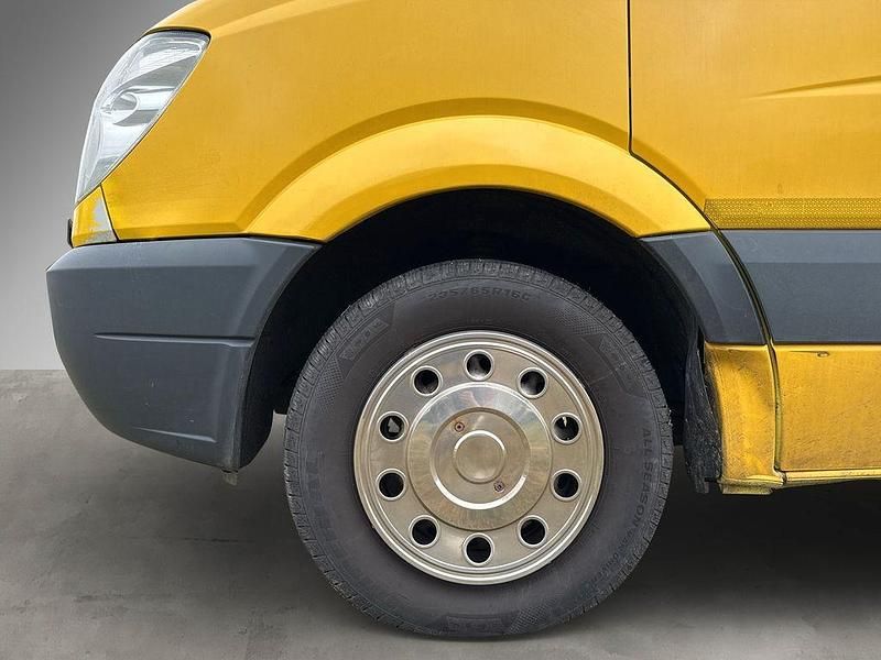 Gebraucht Mercedes Sprinter 163 PS (119 kW) 2013 Gelb Van