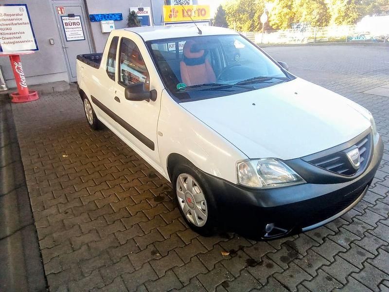Weiß Gebraucht 2012 Dacia Logan Ambiance Limousine | 5.999 € (Etwas zu teuer) - Bild 1/4