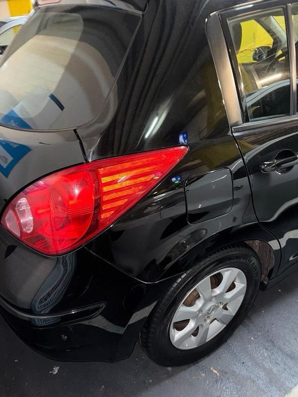 Gebraucht Nissan Tiida Acenta 110 PS (80 kW) 2009 Schwarz Limousine