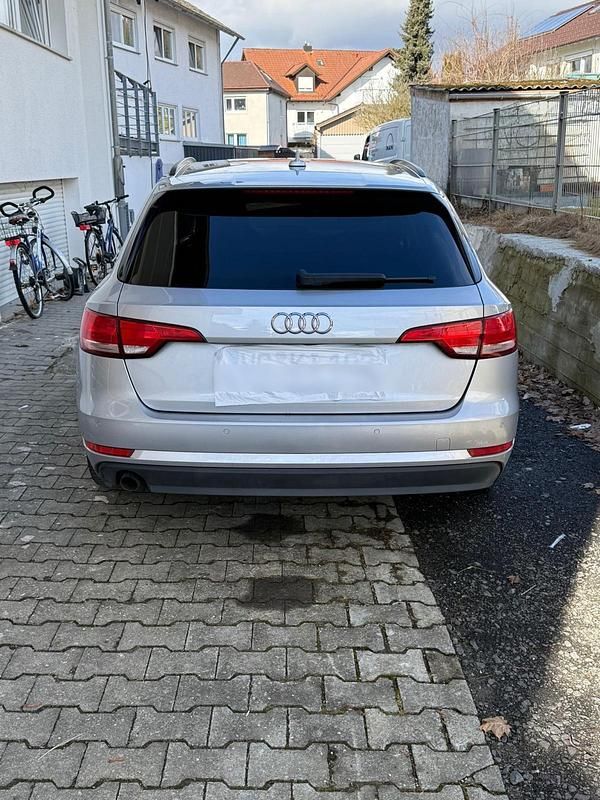 Gebraucht Audi A4 150 PS (110 kW) 2017 Grau Limousine