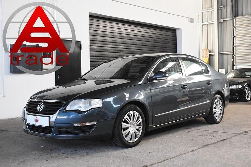 Grau Gebraucht 2010 VW Passat Comfortline Limousine | 3.900 € (Fairer Preis) - Bild 1/4