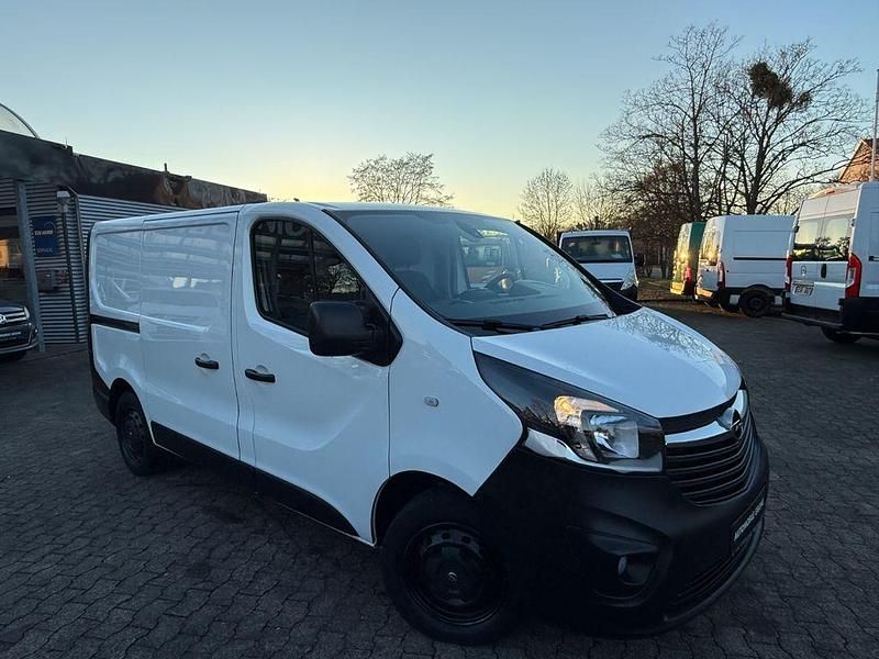 Gebraucht Opel Vivaro 120 PS (88 kW) 2019 Weiß Van / Kleinbus