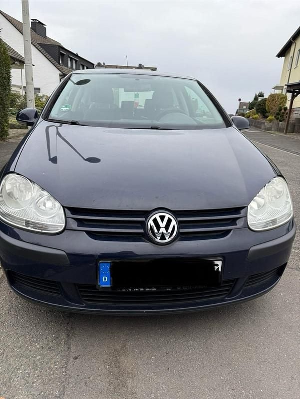 Blau Gebraucht 2005 VW Golf IV Kleinwagen | 800 € (Fairer Preis) - Bild 1/4
