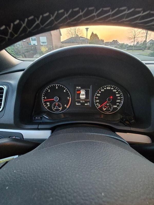 Second-hand VW Eos Cup 140 CP (102 kW) 2015 Alb Cabrio