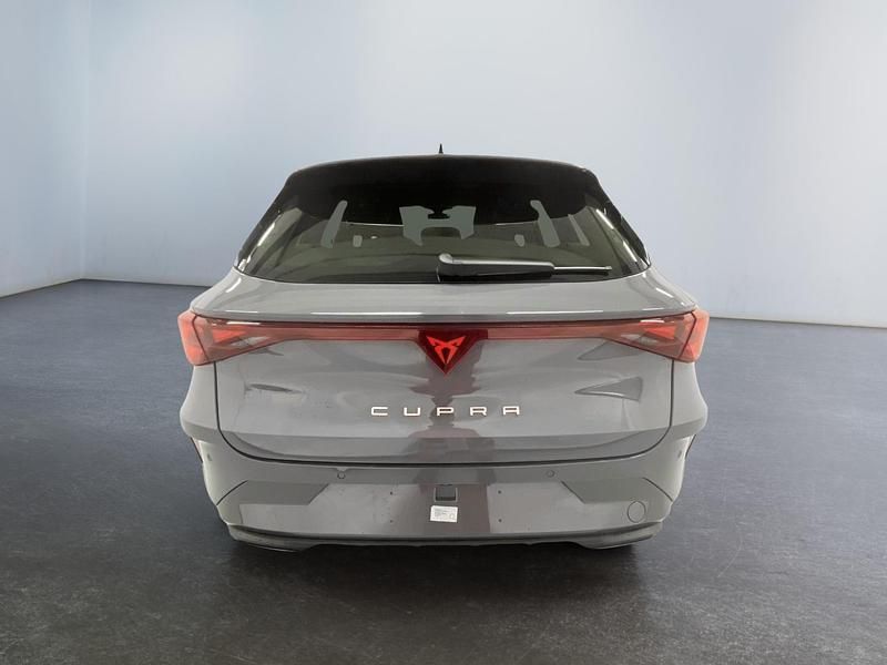Neu Cupra Leon 204 PS (150 kW) 2026 S7  magnetich tech met. Kombi