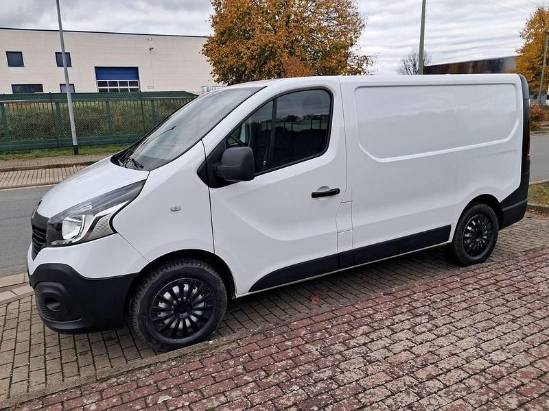 Gebraucht Renault Trafic 129 PS (94 kW) 2019 Weiß Van / Kleinbus