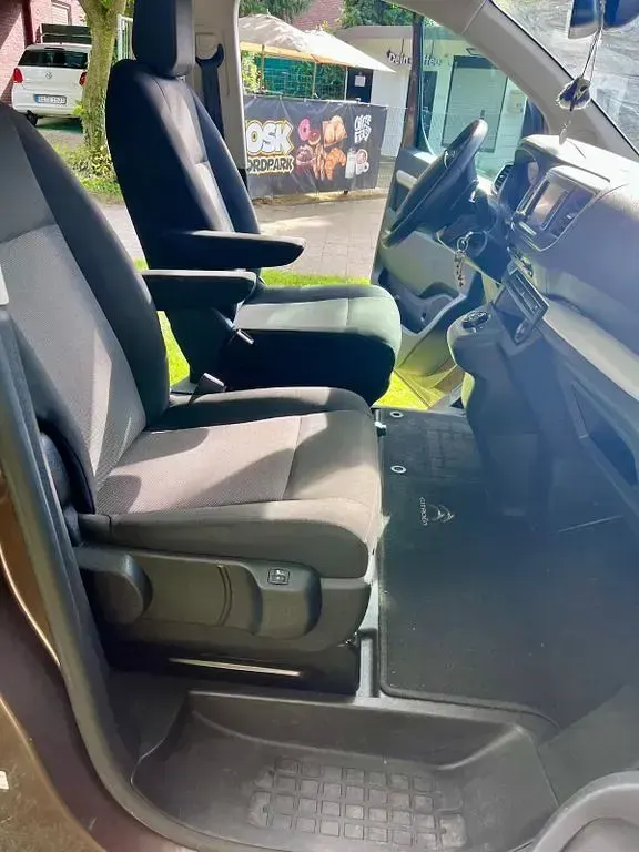 Gebraucht Citroën Jumpy 177 PS (130 kW) 2019 Braun Van / Kleinbus