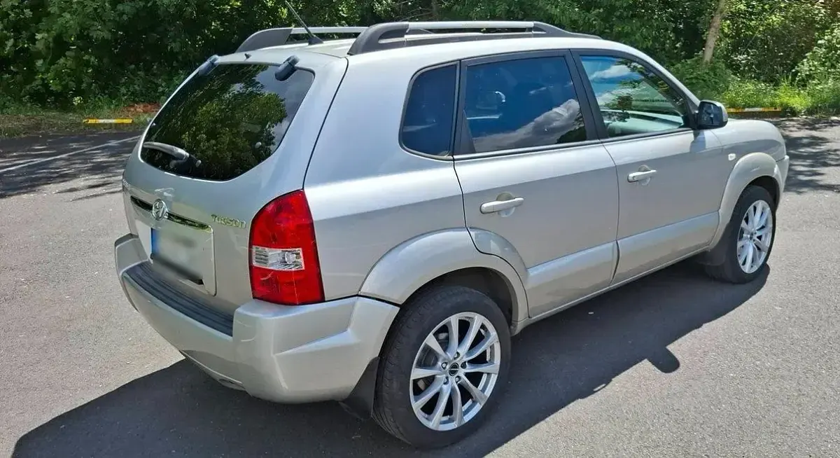 Gebraucht Hyundai Tucson 140 PS (102 kW) 2006 Silber SUV