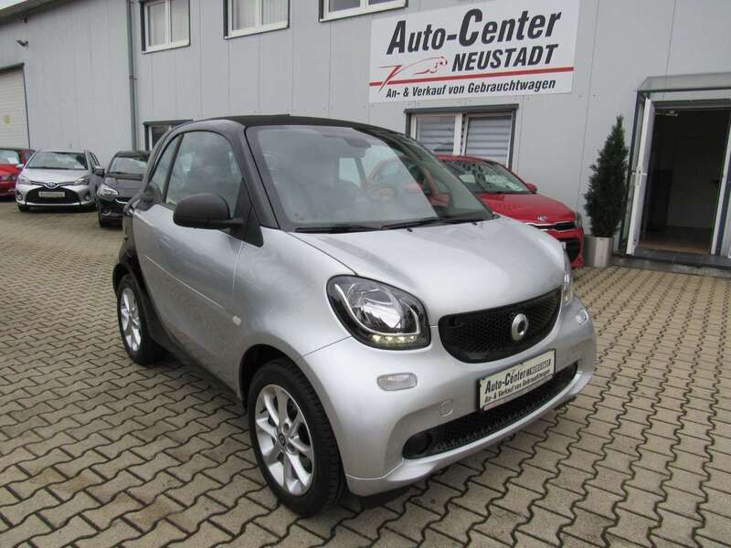 Schwarz Gebraucht 2017 Smart ForTwo Coupé Coupé | 8.750 € (Fairer Preis) - Bild 1/4