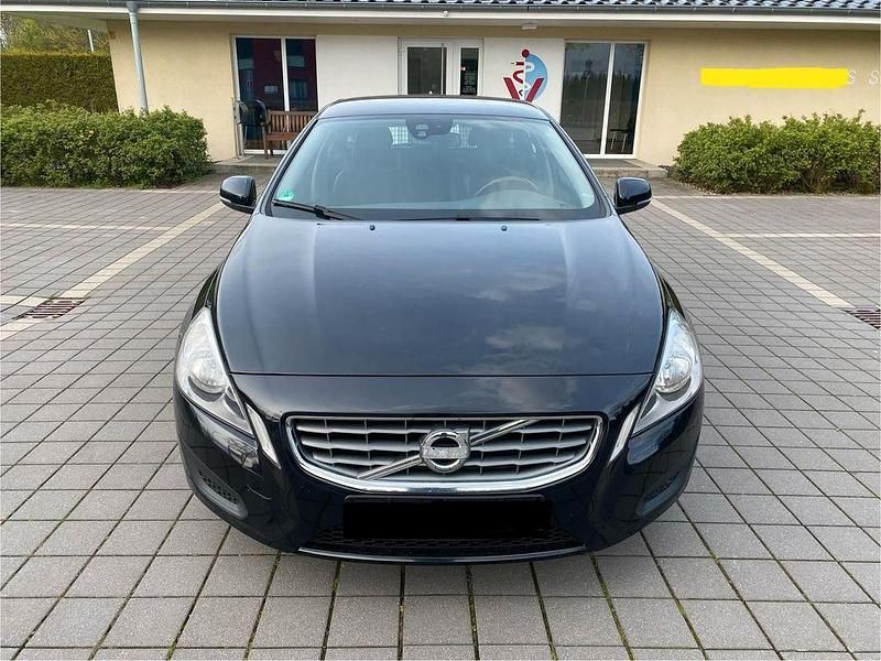 Gebraucht Volvo V60 163 PS (119 kW) 2011 Schwarz Kombi