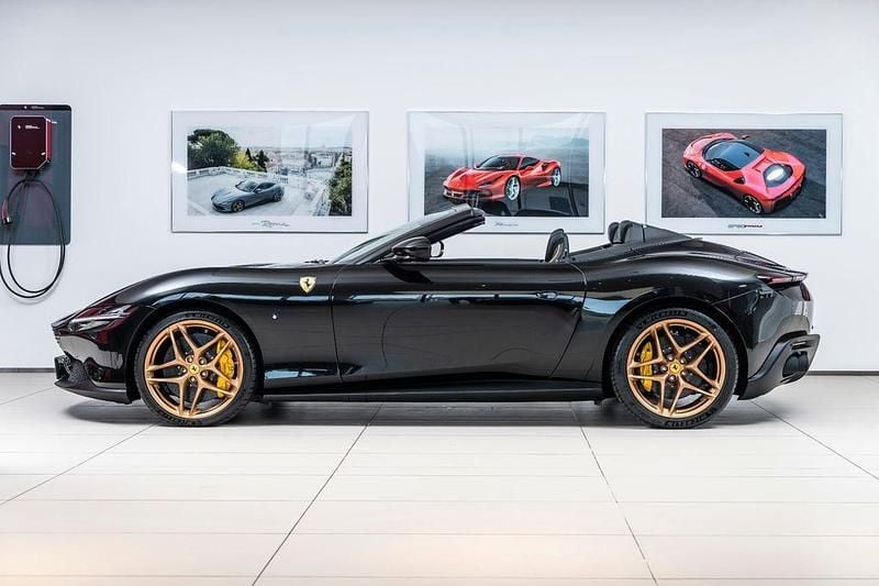 Nouă Ferrari Roma 620 CP (456 kW) 2025 Negru Cabrio