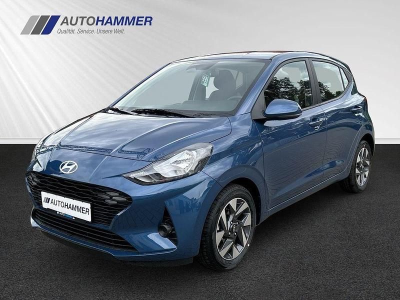 Blau Gebraucht 2025 Hyundai i10 Trend Kleinwagen | 18.740 € (Fairer Preis) - Bild 1/4