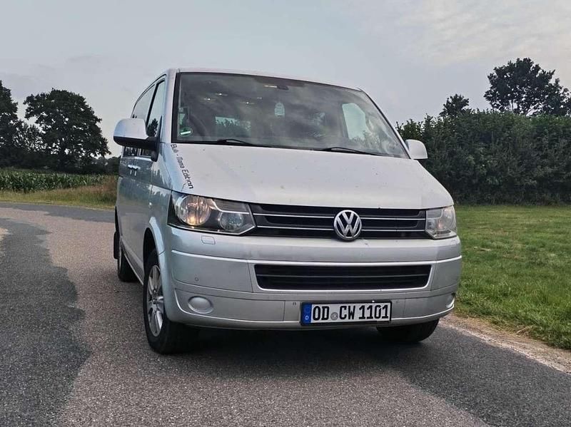 Silber Gebraucht 2011 VW T5 Highline Van | 14.099 € - Bild 1/4