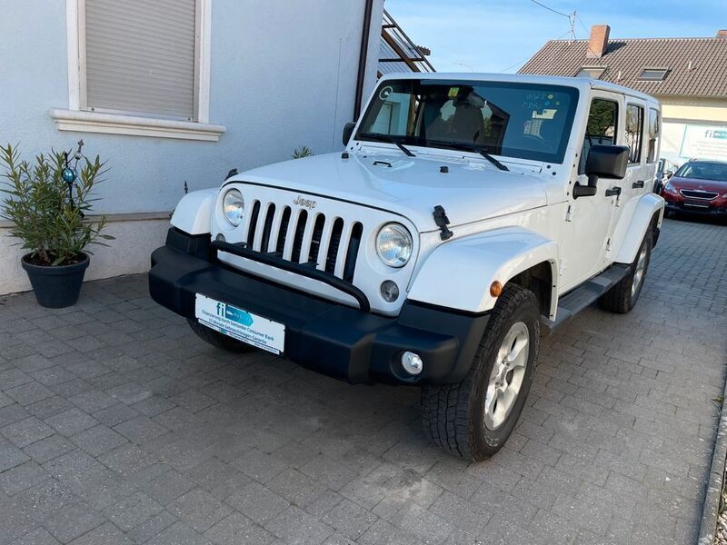 Bright white clear coat Gebraucht 2015 Jeep Wrangler Unlimited Sahara SUV | 28.000 € (Fairer Preis) - Bild 1/4